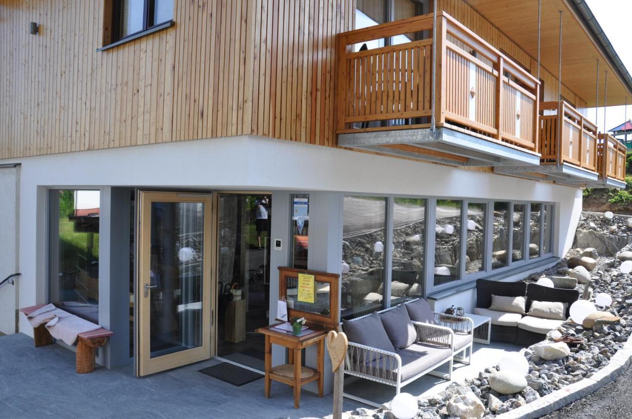 Erdhaeuser Und Apartments Mit Seeblick Und Alleinlage Weissensee Exterior foto