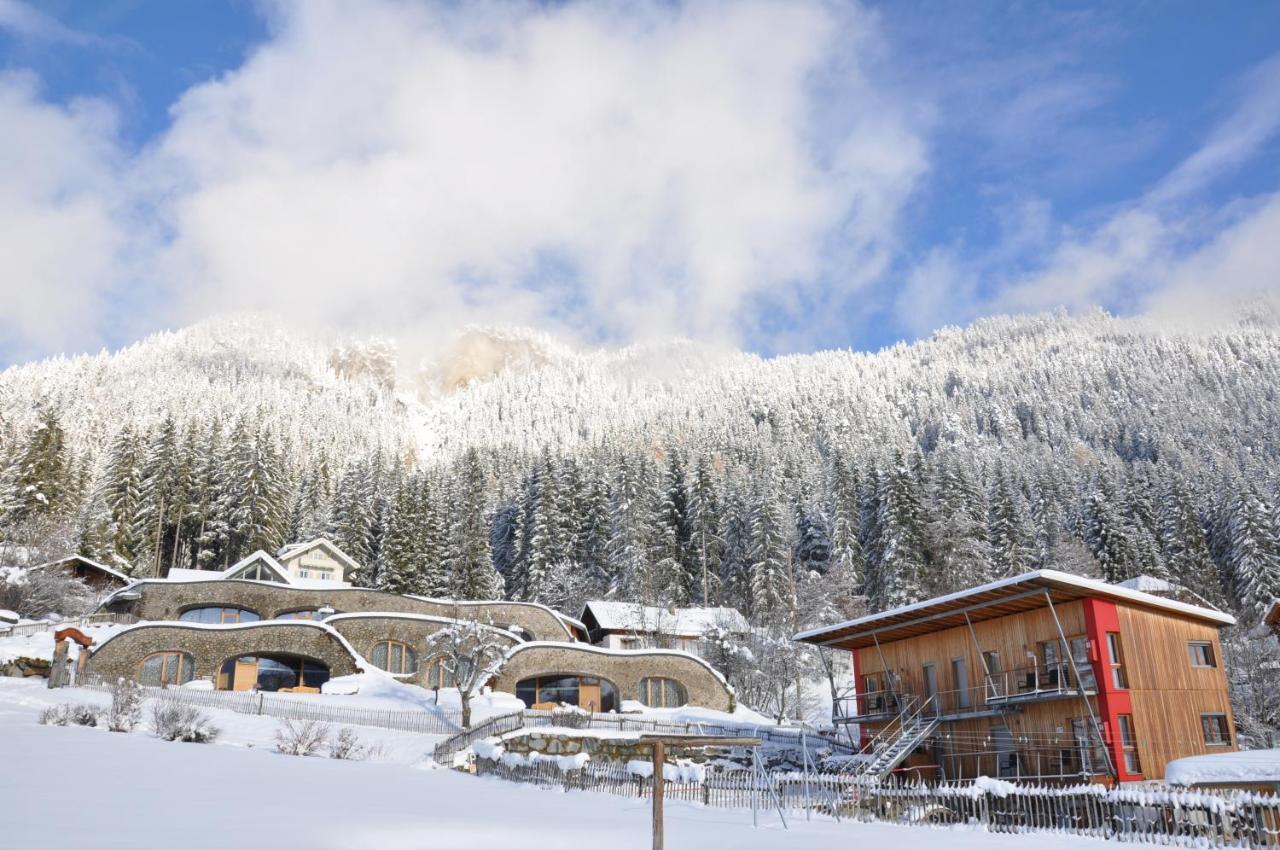Erdhaeuser Und Apartments Mit Seeblick Und Alleinlage Weissensee Exterior foto