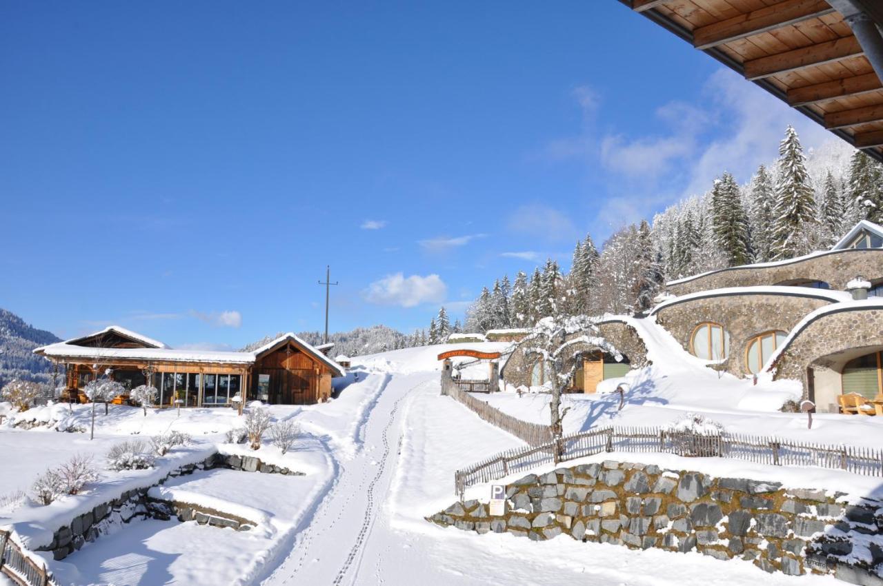 Erdhaeuser Und Apartments Mit Seeblick Und Alleinlage Weissensee Exterior foto